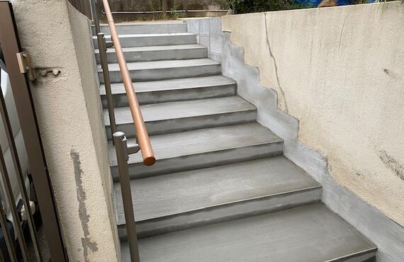 鶴ヶ島市で緩やかで楽に上り下りできる階段をお考えの方、ぜひ木房樹にご相談下さい。