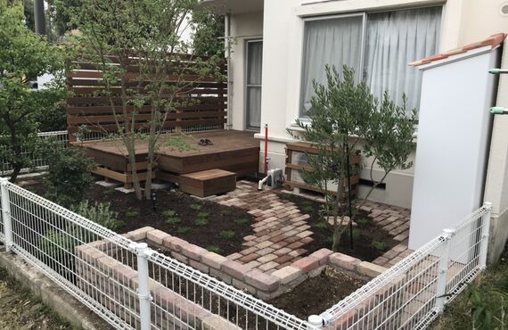 川越周辺を拠点に外構工事・造園作業を夫婦でを行っております。